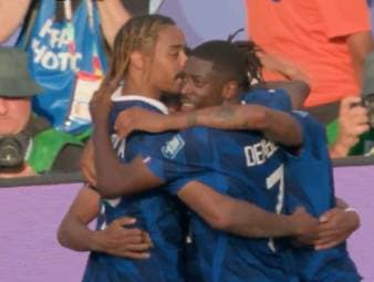 Frankreich festigt den Status als Turnierfavorit auch im ersten K.o.-Spiel weiter. Die Mannschaft von Didier Deschamps lässt Schweden keine Chance. 