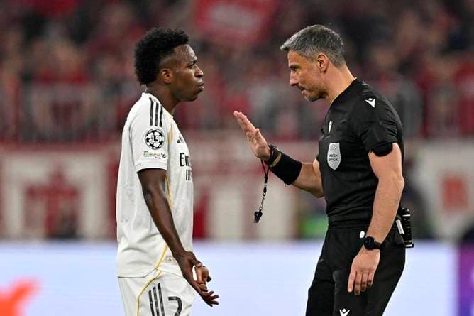 Bayern-Fans wüten wegen Vinícius