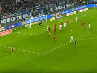 Der TSV Havelse hat am sechsten Spieltag der 3. Liga eine bittere Niederlage kassiert. Bei Spitzenreiter MSV Duisburg verloren die Niedersachsen am Dienstagabend durch ein Eigentor in der Nachspielzeit mit 1:2.