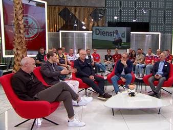 Eintracht Frankfurts Trainer Albert Riera sorgte mit einer PK-Wutrede für Aufsehen. Die Runde im SPORT1 Doppelpass prophezeit sein baldiges Aus.