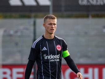 Frankfurt gibt Talent nach Ungarn ab