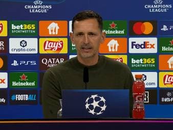 Dino Toppmöller spricht auf der Pressekonferenz nach der Champions League Niederlage gegen Liverpool über die Fehler seiner Mannschaft und stellt seine Erwartungen klar.