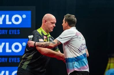 "Er ist einer von denen, die versuchen, lustig zu sein"