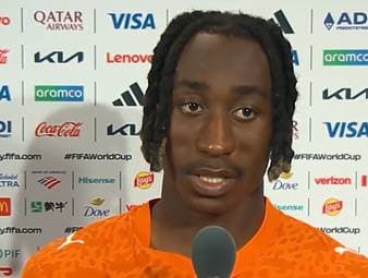 RB Leipzigs Yan Diomande spricht über einen potenziellen Abgang bei den Roten Bullen. Auch dessen Nationaltrainer Emerse Fae äußert sich nach dem 1:0-Sieg über Ecuador zur Zukunft des Flügelstars.