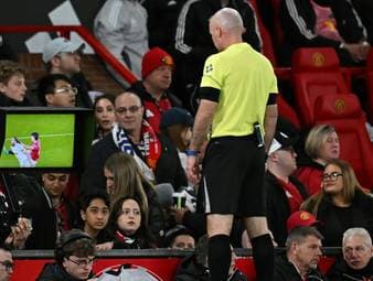 Rot nach Haare-Ziehen: United-Coach Carrick tobt