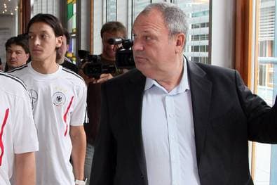 "Was mit Mesut passiert ist, stimmt mich fassungslos"