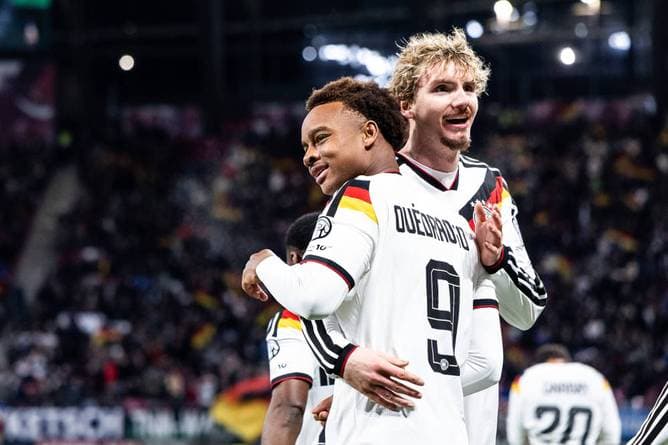 DFB-Star taucht vorzeitig im Hotel auf