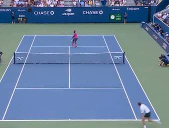 Auch Frances Tiafoe hat das Achtelfinale bei den US Open gemeistert! Der US-Amerikaner schlägt Daniil Medvedev glatt in drei Sätzen und trifft im Viertelfinale nun auf seinen Landsmann Alex Michelsen.