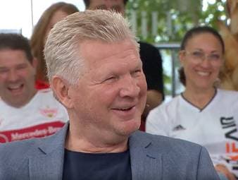 Der SPORT1 Doppelpass diskutiert über eine strittige Szene im Spiel Stuttgart gegen Leverkusen. Die Jugendsprache der Runde sorgt für mehrere Lacher.