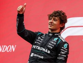 Mercedes-Pilot Kimi Antonelli schnappt sich in Belgien seinen sechsten Saisonsieg und baut die Führung in der Gesamtwertung weiter aus.