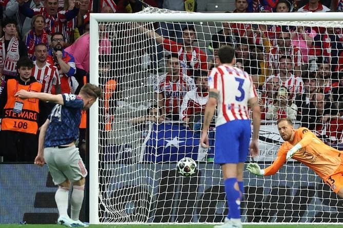 Remis im Hexenkessel: Arsenal träumt vom Endspiel