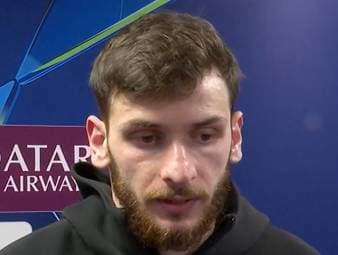 PSG holte im CL-Rückspiel gegen Monaco einen 0:1-Rückstand auf und konnte sich mit Hilfe eines Remis für die nächste Runde qualifizieren. Khvicha Kvaratskhelia und Joao Neves waren besonders zufrieden.