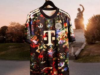 Der FC Bayern bricht mit seiner Wiesn-Tradition. Statt auf den klassischen Trachten-Look setzt der Rekordmeister auf eine echte Farbexplosion. Das neue Wiesn-Trikot soll erstmals nicht den Look, sondern das Gefühl der Wiesn auf den Platz bringen.