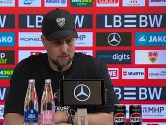Der VfB Stuttgart kann mit dem Gewinn des DFB-Pokals und der möglichen Qualifikation für die Champions League eine herausragende Saison krönen. Trainer Sebastian Hoeneß will sich jedoch nicht darauf festlegen, welcher Erfolg der größere wäre und bleibt bei der Bewertung der Saison vorsichtig.