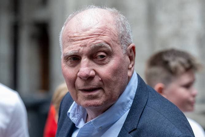 Hoeneß stichelt gegen "schlauen Mario"