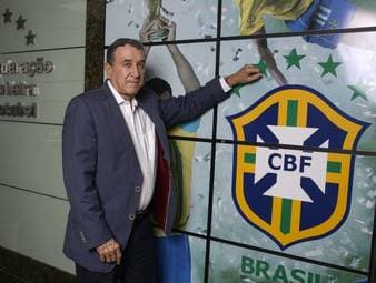 Krankenhaus! Brasilien bangt um Weltmeistertrainer