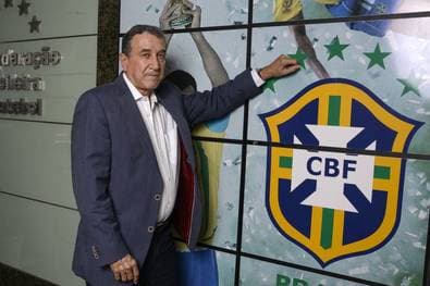 Krankenhaus! Brasilien bangt um Weltmeistertrainer