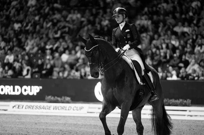 Trauer um Pferd: Olympiasiegerin enthüllt Details