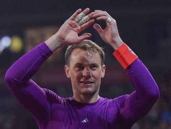 Lahm veröffentlicht glühende Eloge auf Neuer