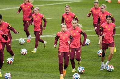 DFB-Team wappnet sich für Krimi