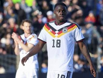 HSV holt Amoako als ersten Neuzugang
