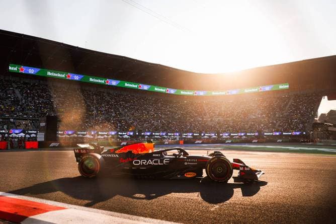 Verstappen glänzt in Mexiko - Piastri müht sich