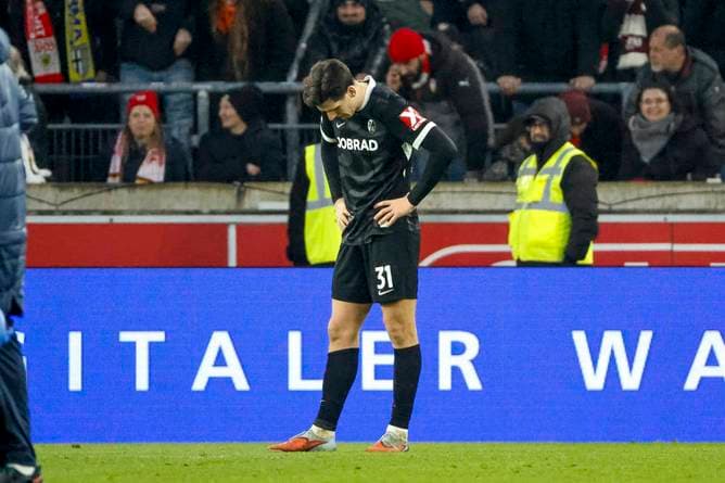 "Beschissen!" Freiburg hadert nach später Niederlage