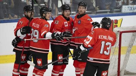Großer Jubel: Die Haie gewinnen in Salzburg