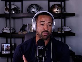 Der ehemalige Linebacker Mark Nzeocha spricht im exklusiven Sport1-Interview über das Trainingsgelände seines früheren Clubs San Francisco 49ers. Direkt neben dem Platz steht ein riesiges Umspannwerk. Für die Mannschaft ein komischer Anblick, aber überhaupt kein Problem. Trotzdem gibt es überraschend viele Verletzungen.