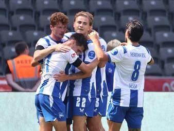 Die Hertha startet perfekt in die neue Saison. Doch rund um Top-Talent Winkler gibt es weiter Fragezeichen. Trainer Leitl hofft, dass der Offensivspieler der Hertha erhalten bleibt.