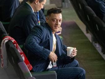 Özil meldet sich mit toller Botschaft