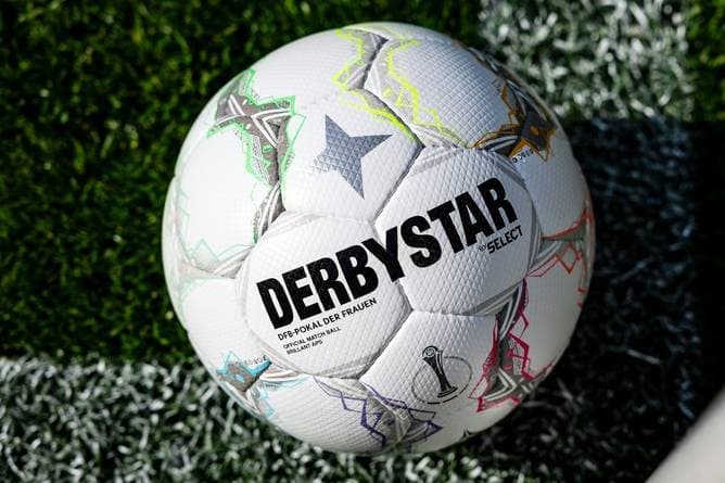 Neuer Pokal-Spielball vorgestellt