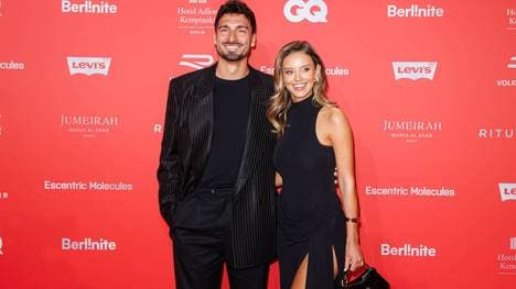 Mats Hummels und Nicola Cavanis beim 27. GQ Men of the Year Award in Berlin