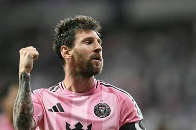 Messi glänzt mit Viererpack