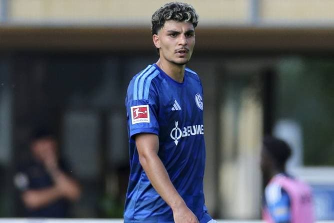 Schalke bindet Youngster langfristig