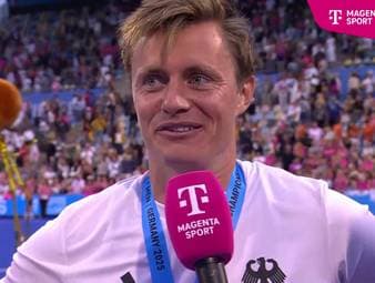 Kapitän Mats Grambusch beendet seine Karriere als Europameister. Im Finale gegen die Niederlande setzen sich die Honamas im Penalty-Shootout durch. 