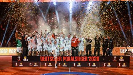 Riesenjubel: Die Füchse holten den Pokal zum zweiten Mal
