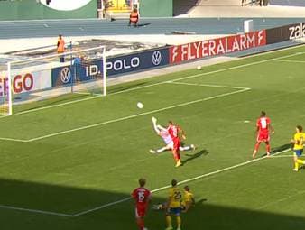 Der neue Coach Mauro Lustrinelli verbucht in seinem ersten Pflichtspiel an der Seitenlinie der Köpenicker einen Erfolg - auch wenn Union zweimal in Rückstand lag.