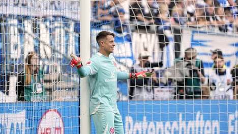 Alexander Schwolow hielt seinen Kasten gegen den HSV sauber
