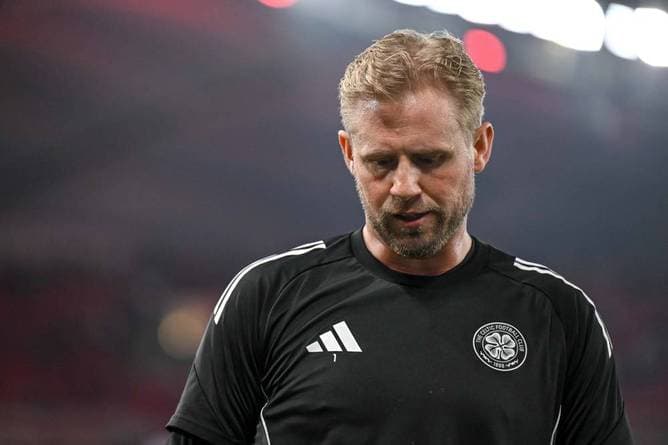 Bis zu zwölf Monate Pause: Schmeichel am Boden