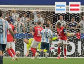 Argentinien setzt sich im zweiten Gruppenspiel gegen Österreich durch. Lionel Messi vergibt zunächst einen Elfmeter, antwortet aber mit einem Treffer und stellt den nächsten WM-Rekord auf.