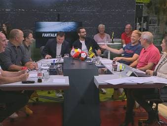 SPORT1-Chefreporter Patrick Berger kommt direkt nach dem Spiel des BVB gegen Kopenhagen im Deutschen Fußball Museum beim Fantalk vorbei. Auf dem Weg passiert etwas unglückliches.