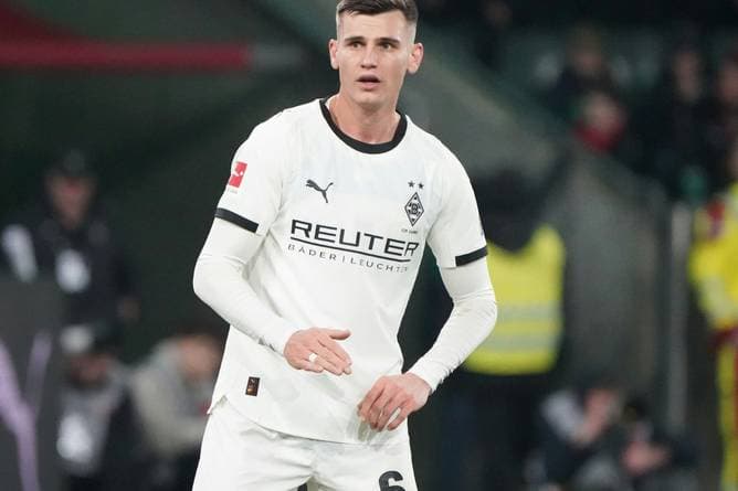Freiburg bedient sich in Como