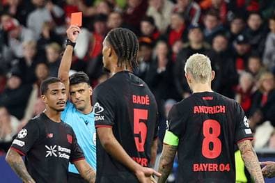 2:7 und Andrich-Rot! Für Bayer kommt's dicke