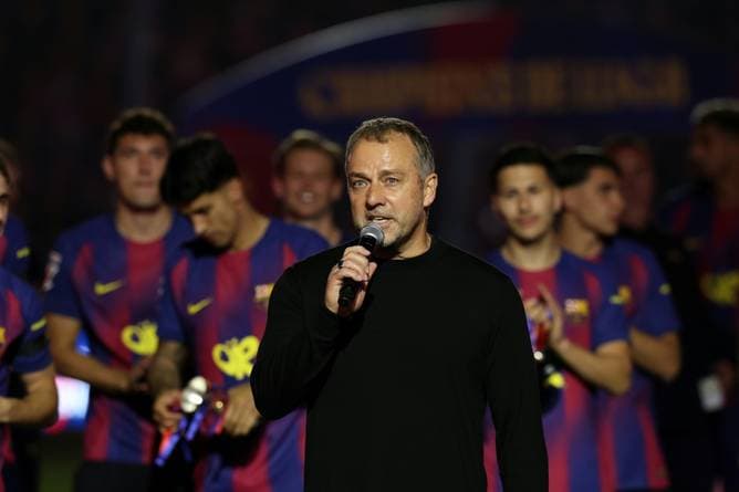 "Am richtigen Ort": Flick verlängert bei Barca
