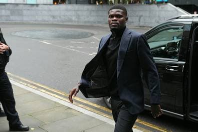Fix: Ghana-Star darf nicht einreisen