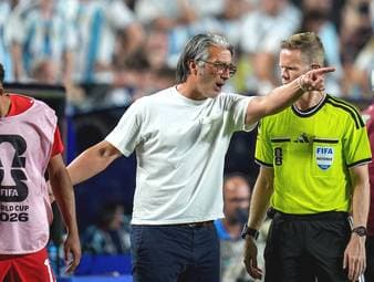 Schweiz-Coach tobt wegen Platzverweis