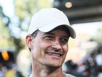 Alexander Blessin wird neuer Cheftrainer bei Borussia Mönchengladbach. Der 53-Jährige unterschreibt bei den Fohlen einen Vertrag bis 2028 und folgt auf Eugen Polanski.