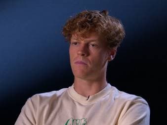 Nach der Niederlage bei den US-Open gegen Carlos Alcaraz will Jannik Sinner sein Spiel verändern um besser zu werden. 