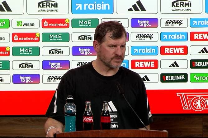 Schiri pro Bayern? Baumgart widerspricht seinem Boss